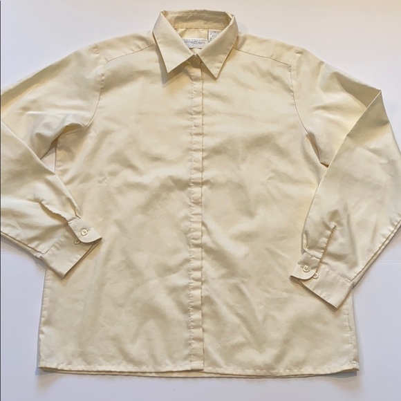 Van Heusen Tops - Van Heusen Medium Long Sleeve Button Shirt D11